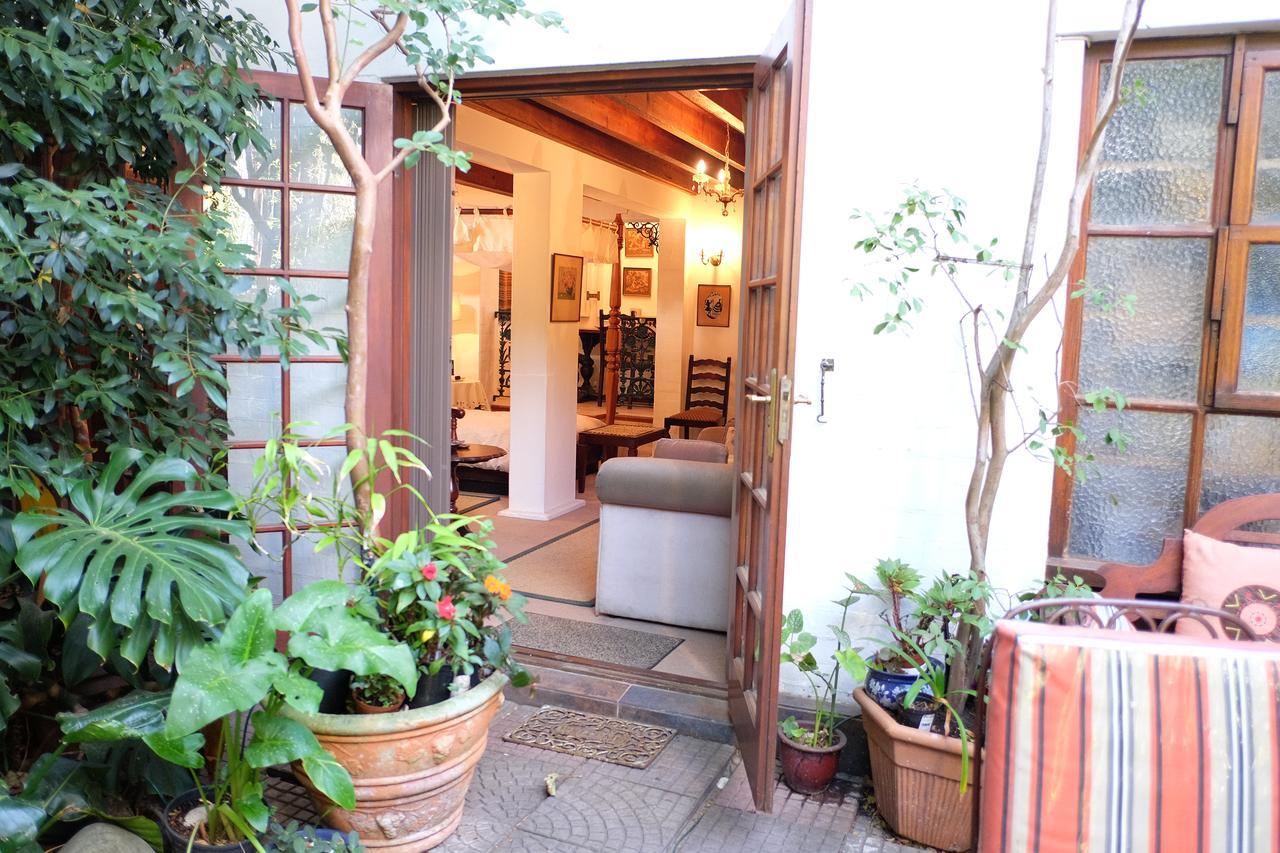 Jambo Guest House เคปทาวน์ ภายนอก รูปภาพ