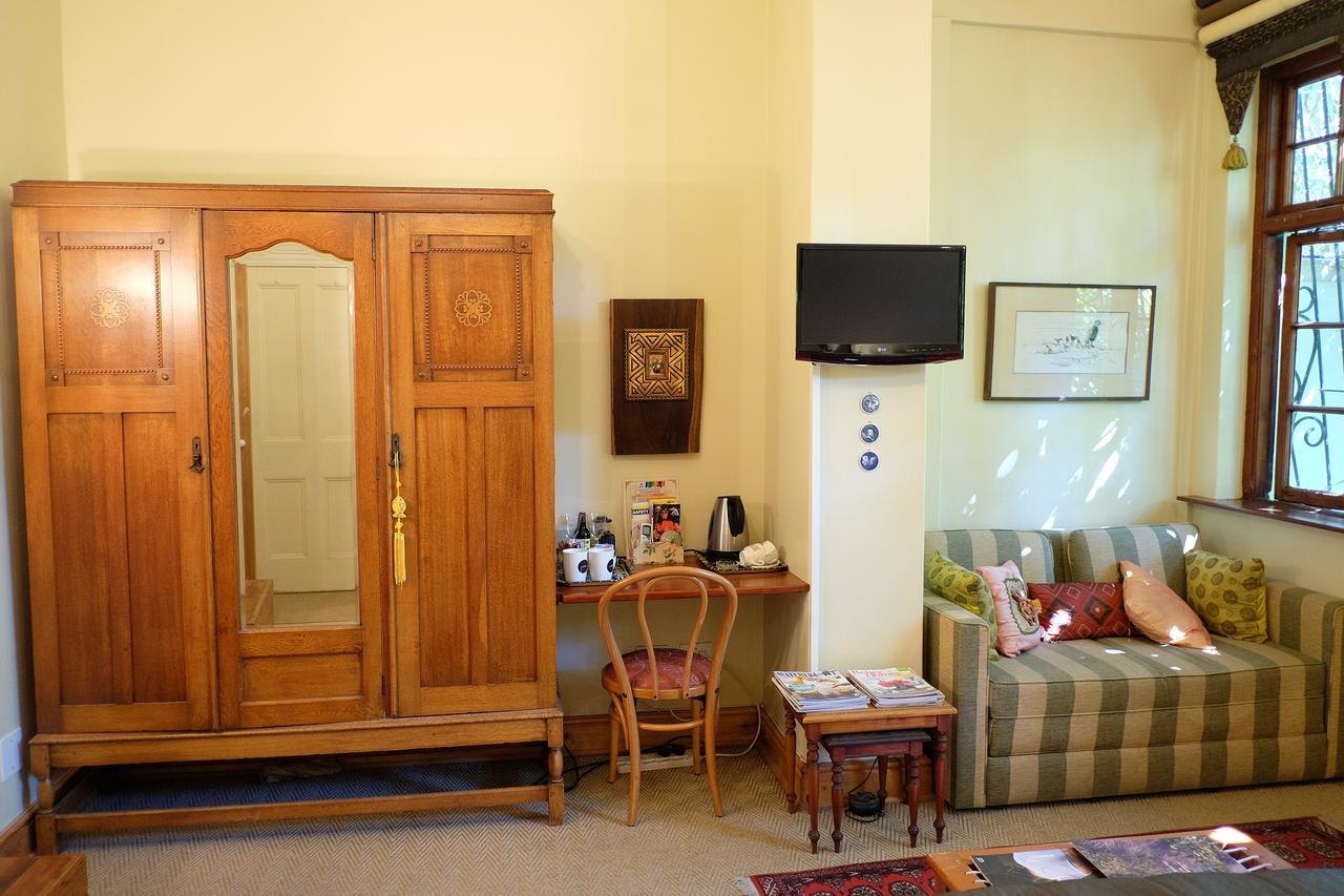 Jambo Guest House เคปทาวน์ ภายนอก รูปภาพ
