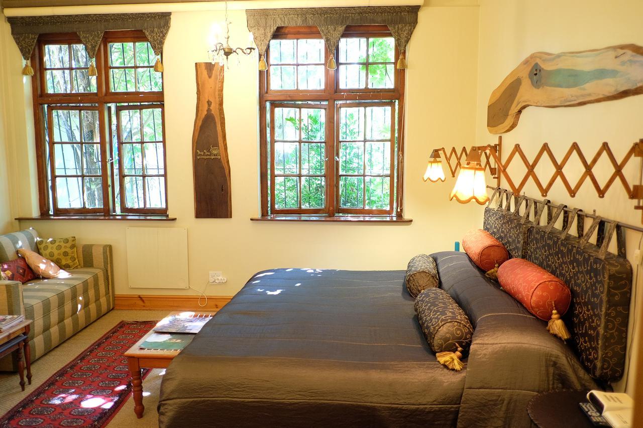 Jambo Guest House เคปทาวน์ ภายนอก รูปภาพ