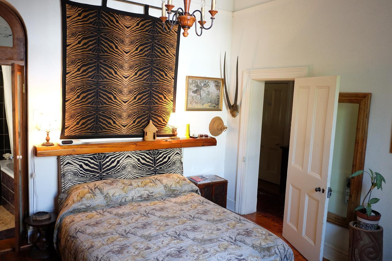 Jambo Guest House เคปทาวน์ ภายนอก รูปภาพ